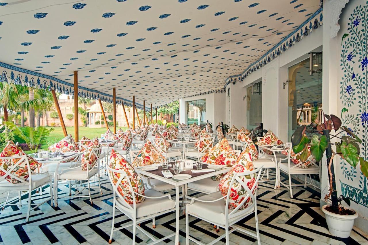 Radisson Blu Udaipur Palace Resort & Spa エクステリア 写真
